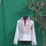 cămășii tradiționale pentru băieți